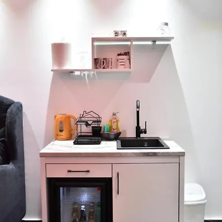 Apartman 3 S V Istocno Sarajevo Sa Jacuzzi Lux Hilandarska Centar Lukavica